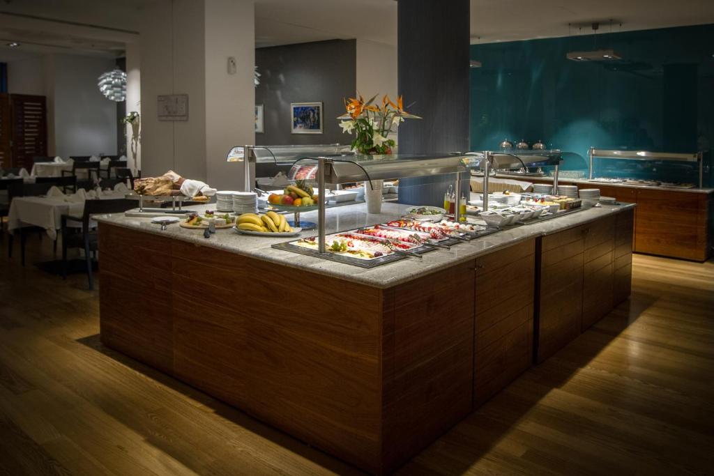 Hotel Atrium Photo 10