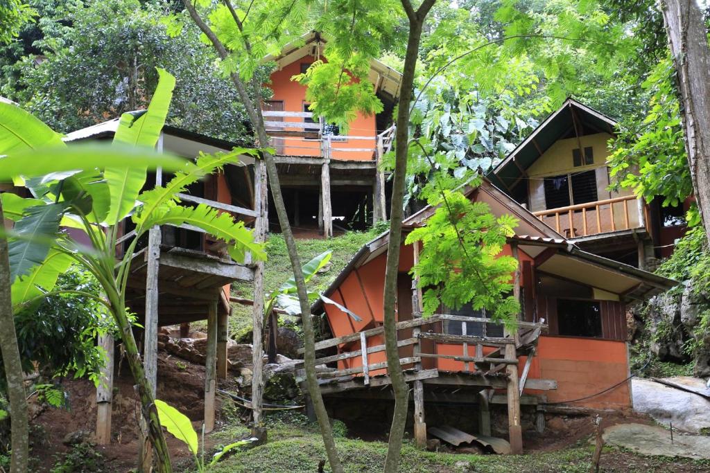 Cave Lodge photo