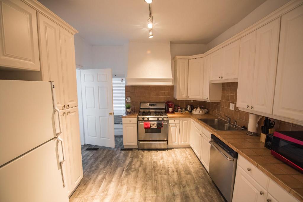 Hotel Downtown Memphis Shellcrest 2 bedroom apartment in ...