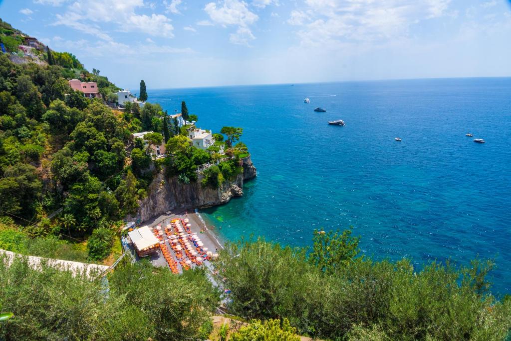 Villa Pietra Santa photo