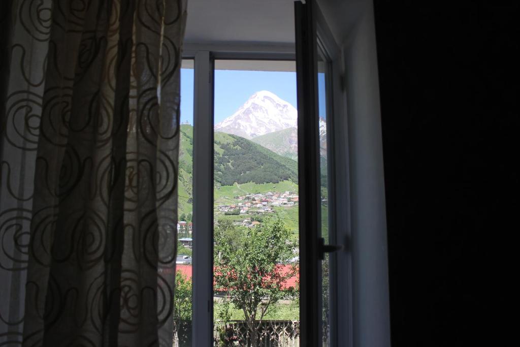Inga Guest House — Hotel in Kazbegi
