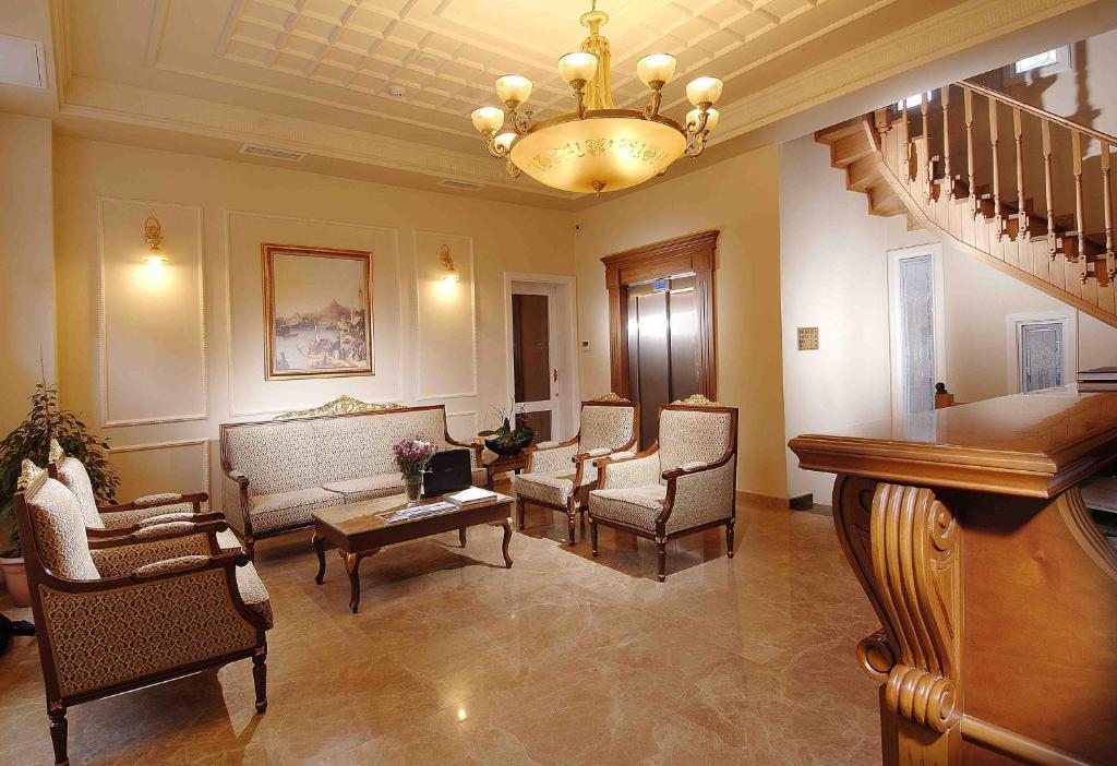 Darussaade Hotel photo