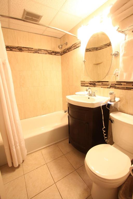 Colton Court Motor Inn photo