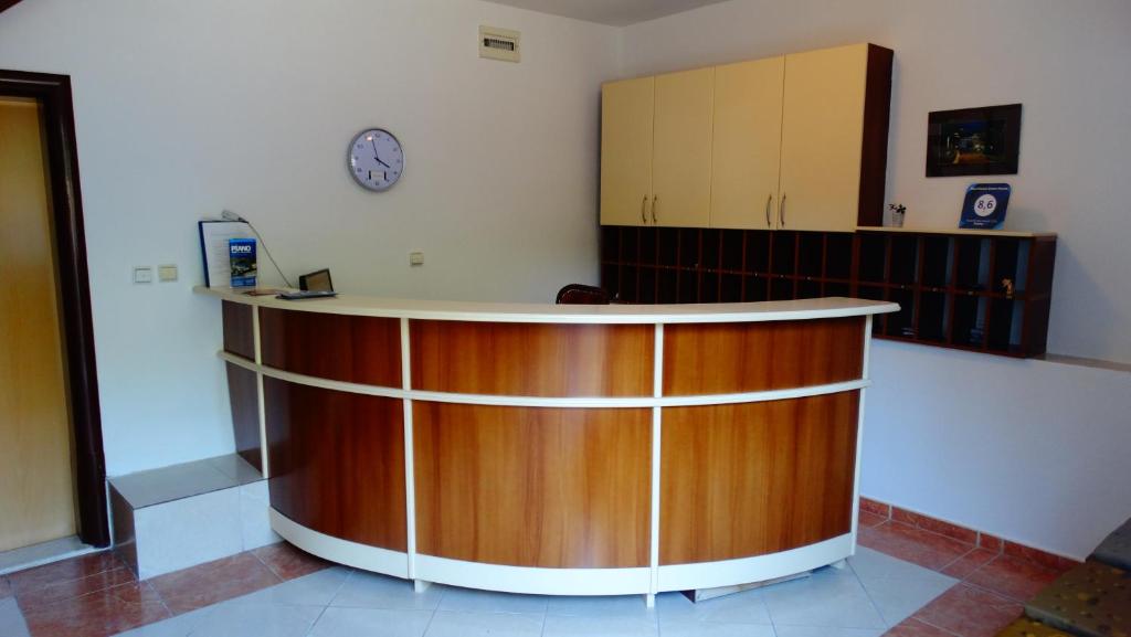 Blue Palace Guest House - 4
