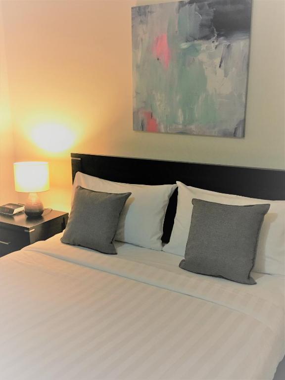 Insaa Serviced Apartments Dandenong photo