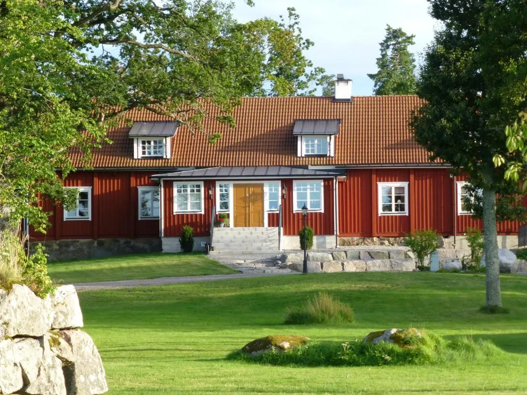 Katrinelund Gästgiveri & Sjökrog, hotel in Stora Mellösa