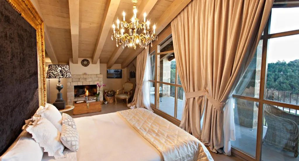 La Vella Farga Hotel，位于Lladurs的酒店