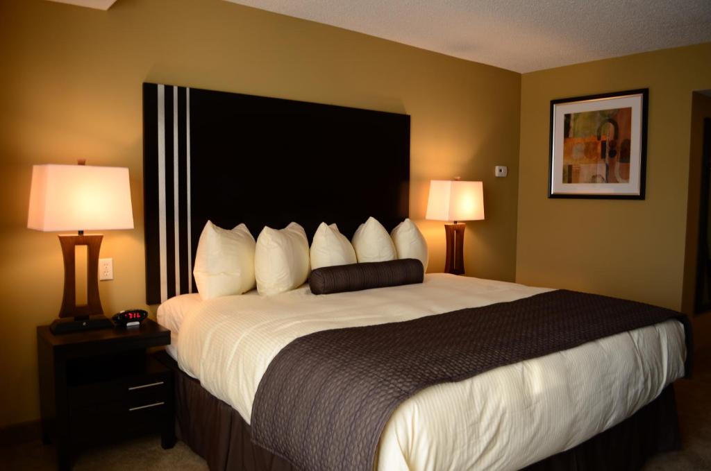 Days Inn by Wyndham Calgary Northwest photo