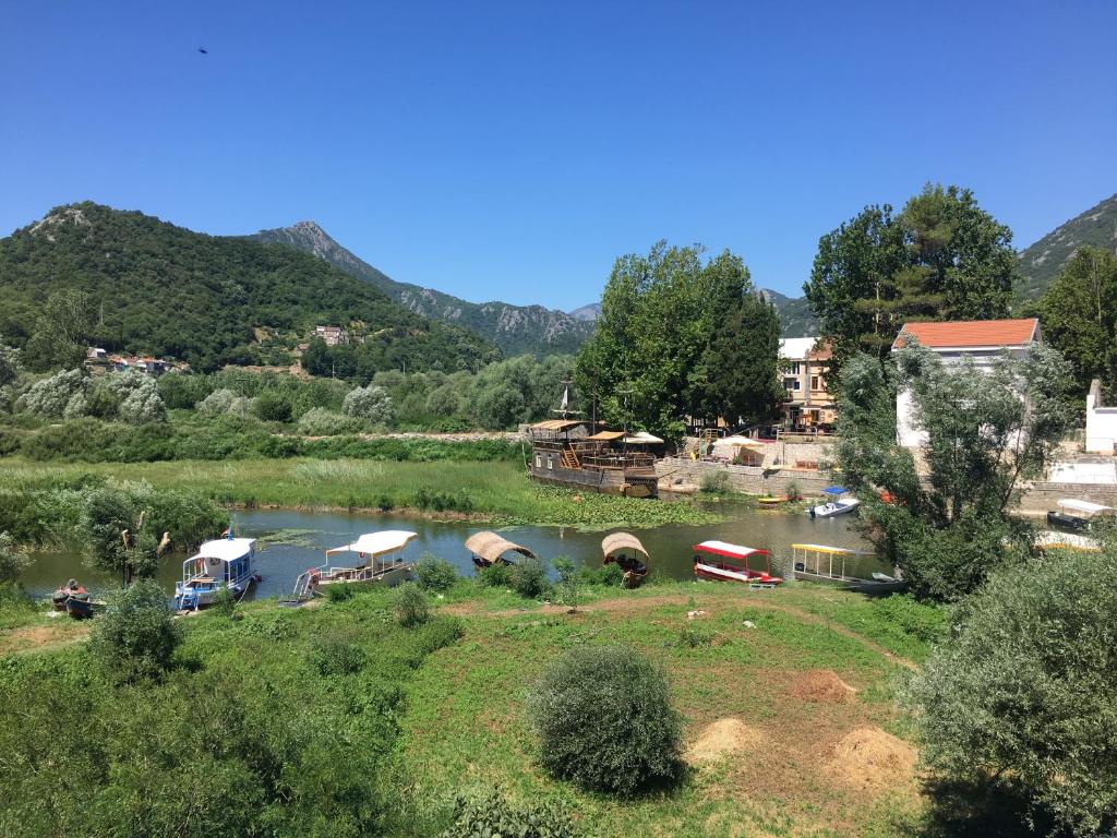 Apartments FLORA and boat cruising photo