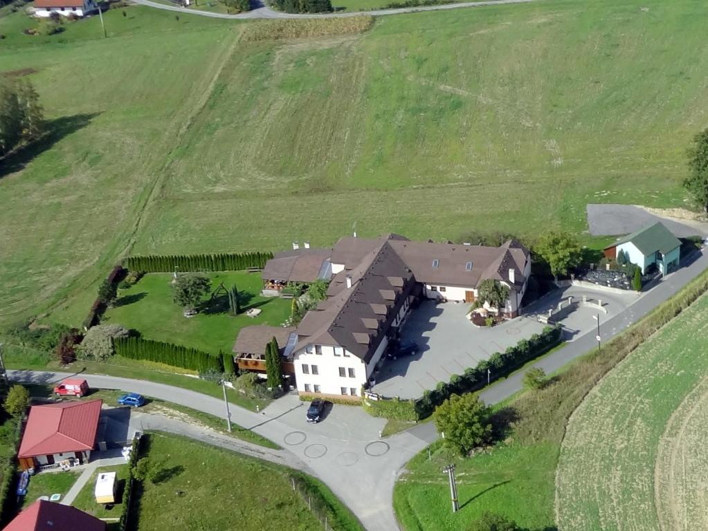 Pension &amp; restaurant Silma with wellness — Hotel in Orlova