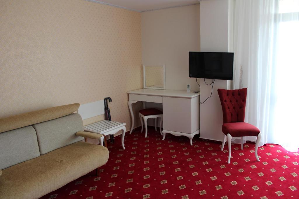 MSR Port Hotel photo