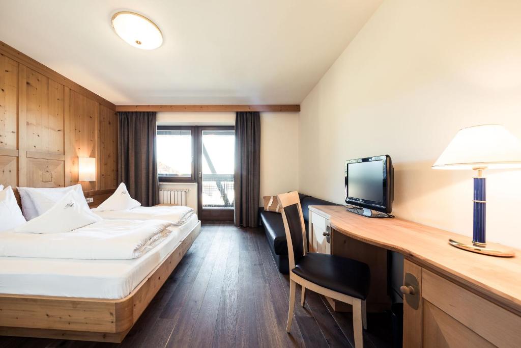 Hotel Pfosl photo