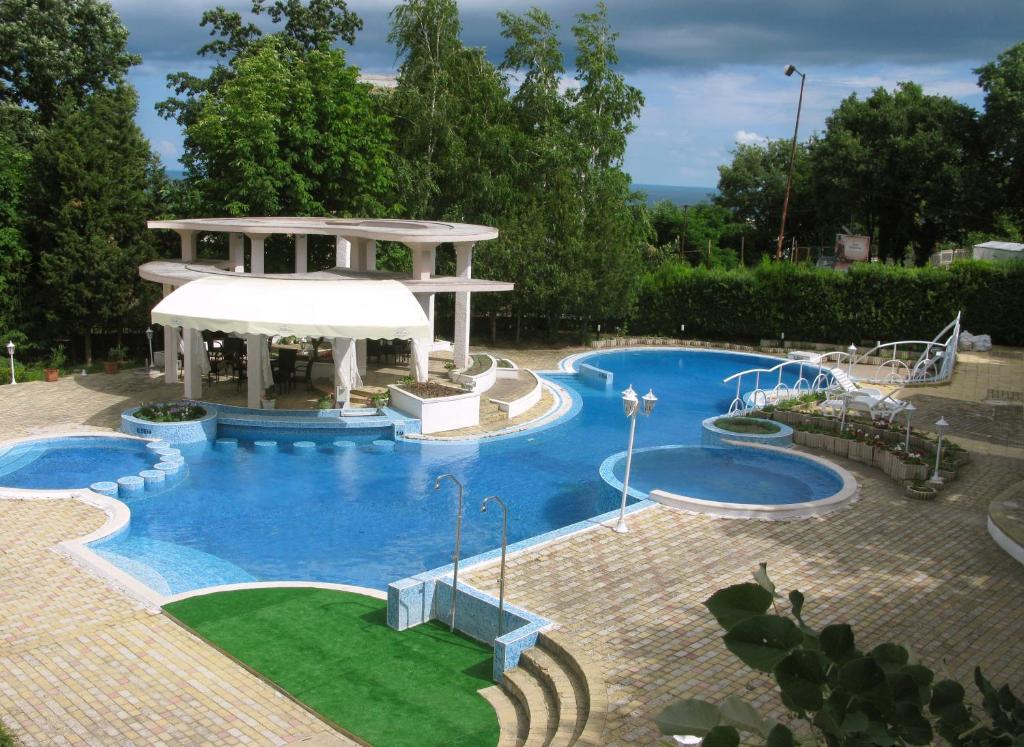 Bellevue Hotel — Hotel in Varna