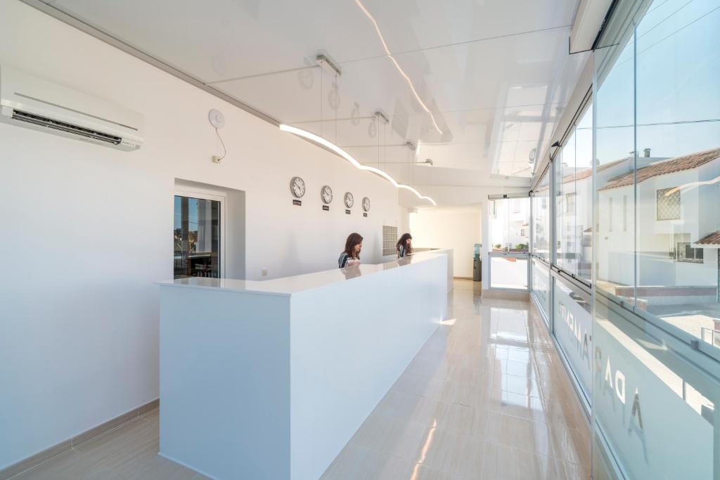 Apartaments Els Llorers — Hotel building in Lloret de Mar, Catalonia
