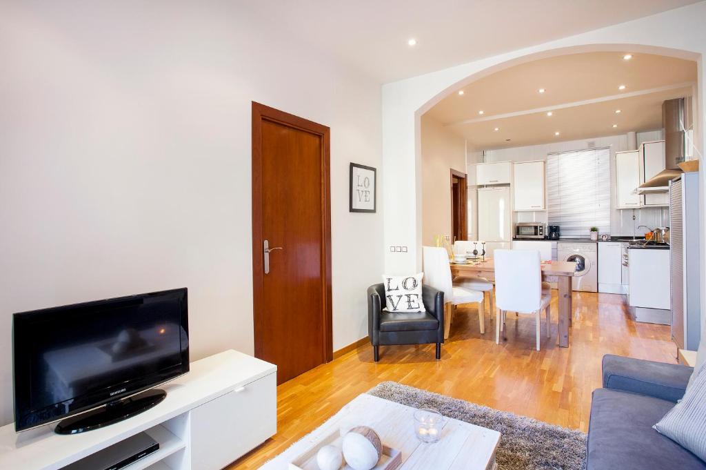 Apartments Barcelona & Home Deco Viladomat - 3