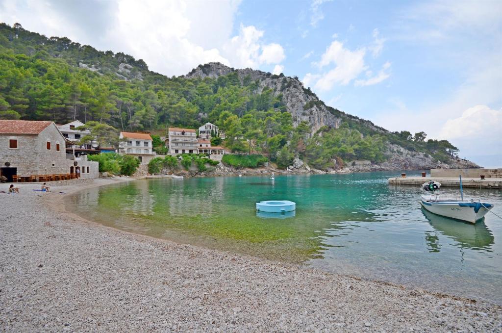 Apartments and Rooms Stjepan, Zastražišće