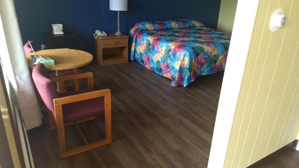 Baw Beese Inn — Hotel in Hillsdale (MI)