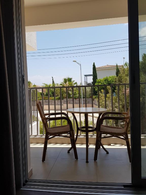 Aphrodite Beach Hotel — Pokoje in Neo Chorio, Region Pafos