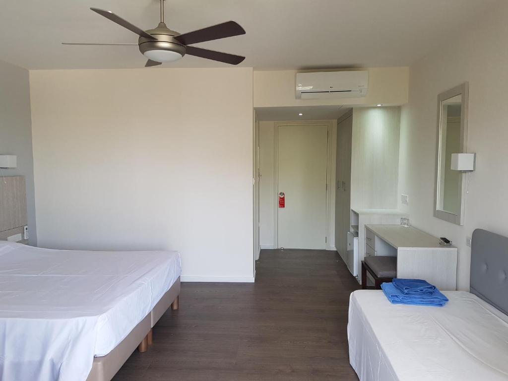 Aphrodite Beach Hotel — Pokoje in Neo Chorio, Region Pafos