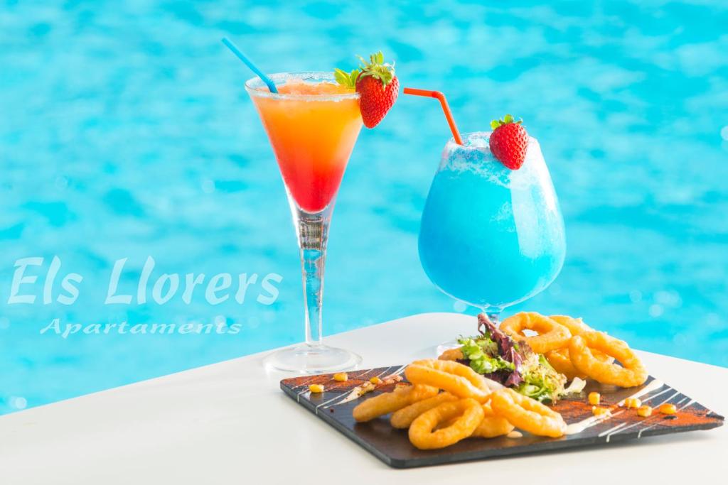 Apartaments Els Llorers — Restaurant & bars in Lloret de Mar, Catalonia