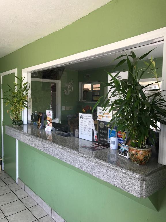 Economy Inn photo