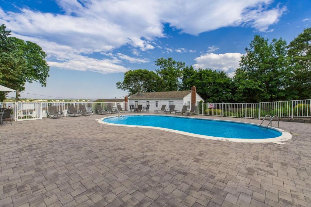 Colonial Shores Resort photo
