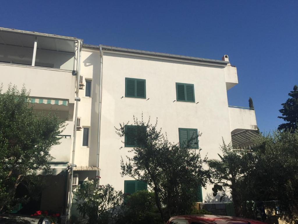 Ivana Apartment with Terrace Novalja photo
