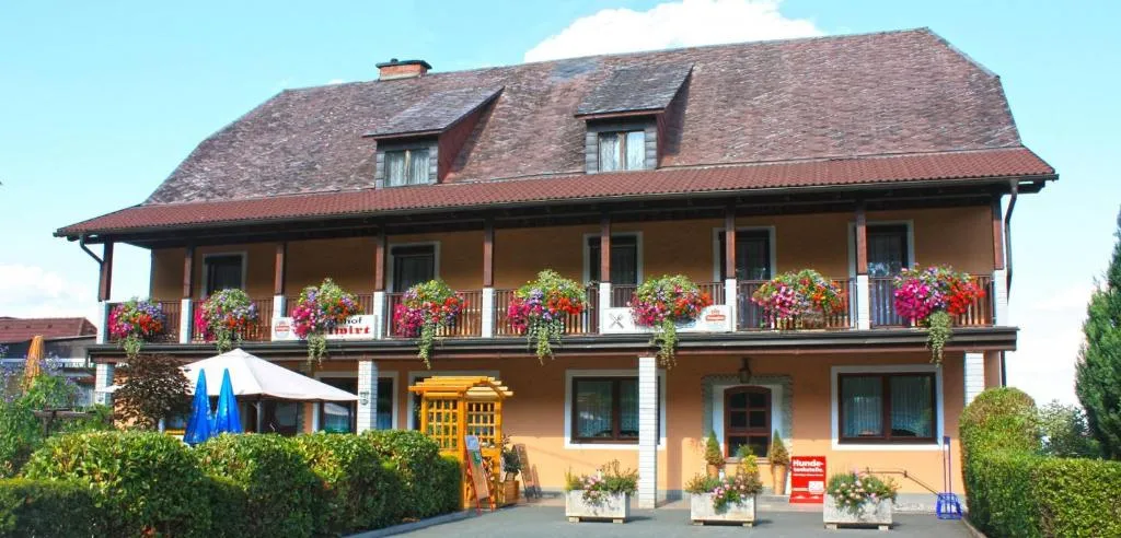 Gasthof Herlwirt, hotel in Ligist