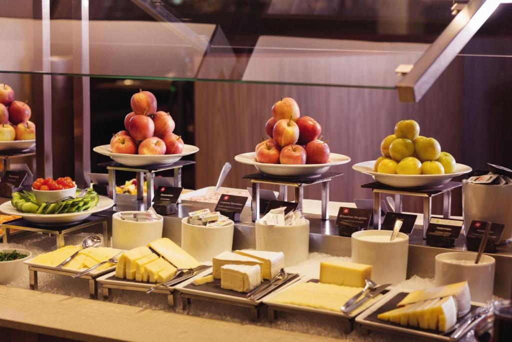 อาหารและเครื่องดื่ม