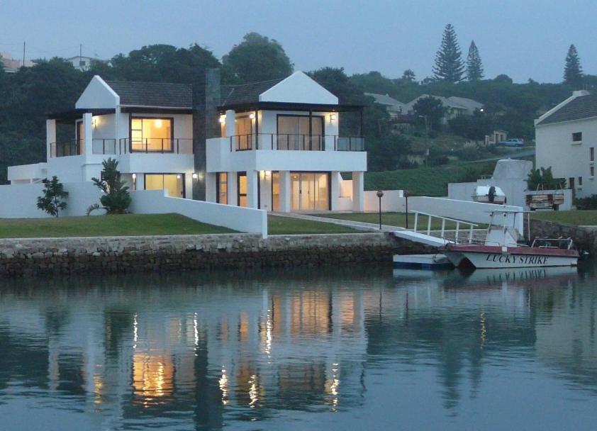 Hotels in Fish River Mouth, South Africa price from 95 of