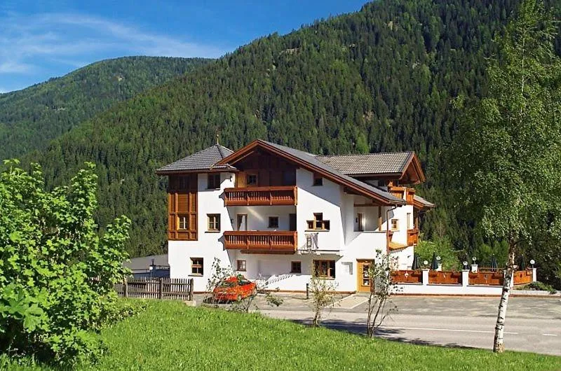 Hotel Seerast, hotel in Ultimo