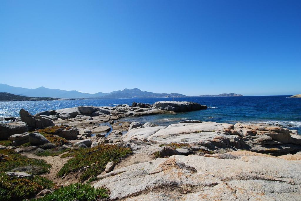 Mare appart avec jardin et bbq vue mer et montagne plage et port à 2 pas - 4