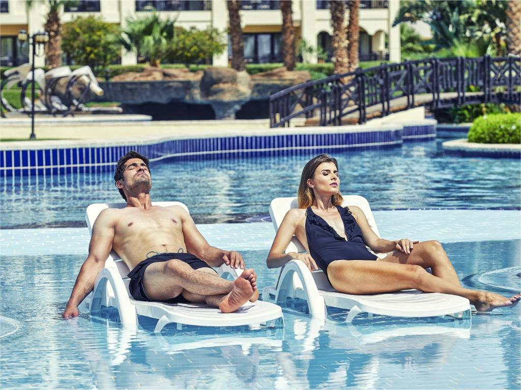 スイミングプール