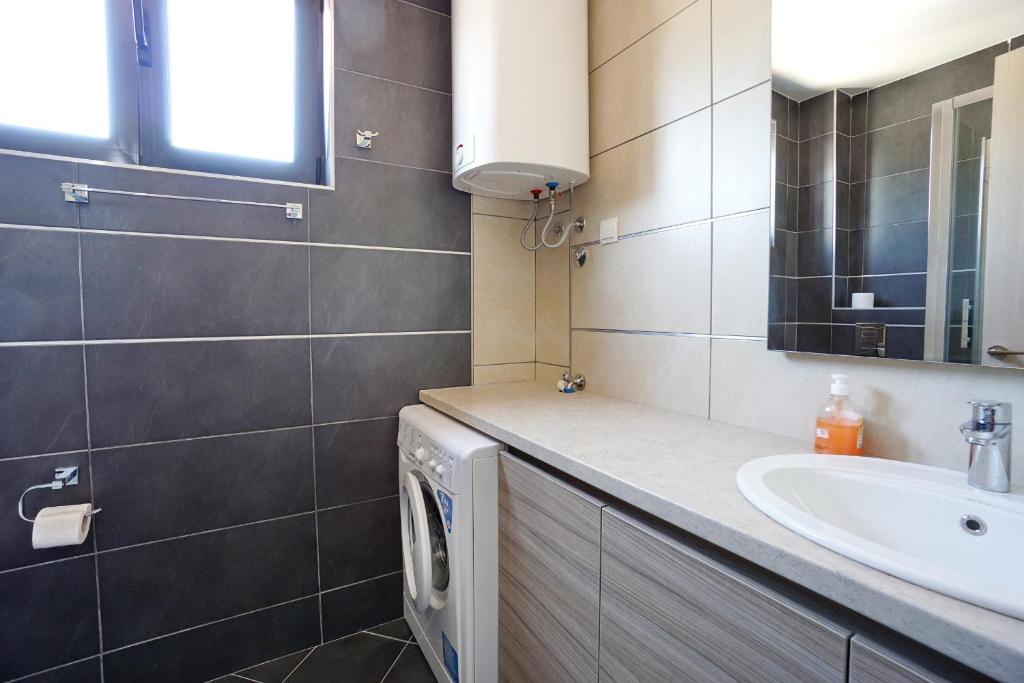 Budva Bay Breeze Apartments photo