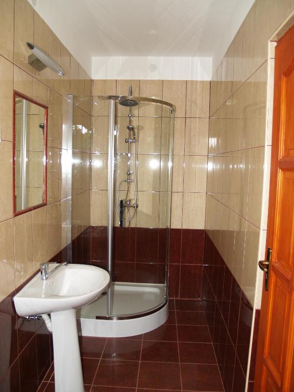 Liliom Apartman photo