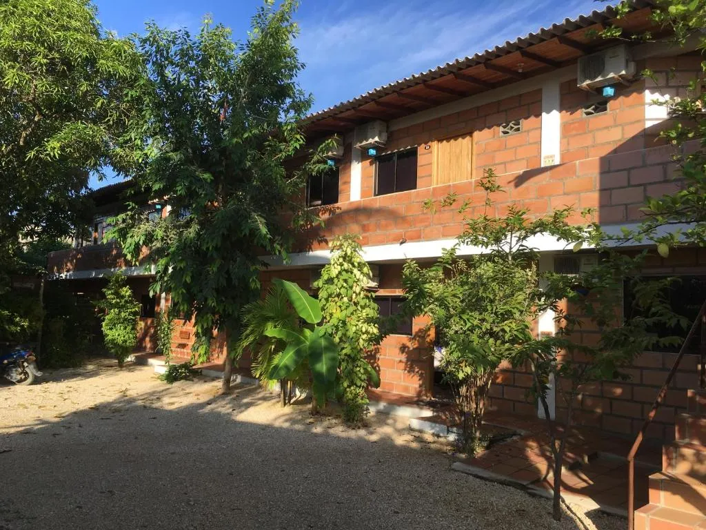Hotel Pizzeria Opera Tolú，位于托卢的酒店