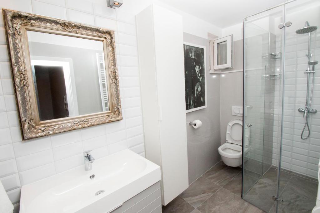 APARTMAN R.R. OMIS photo