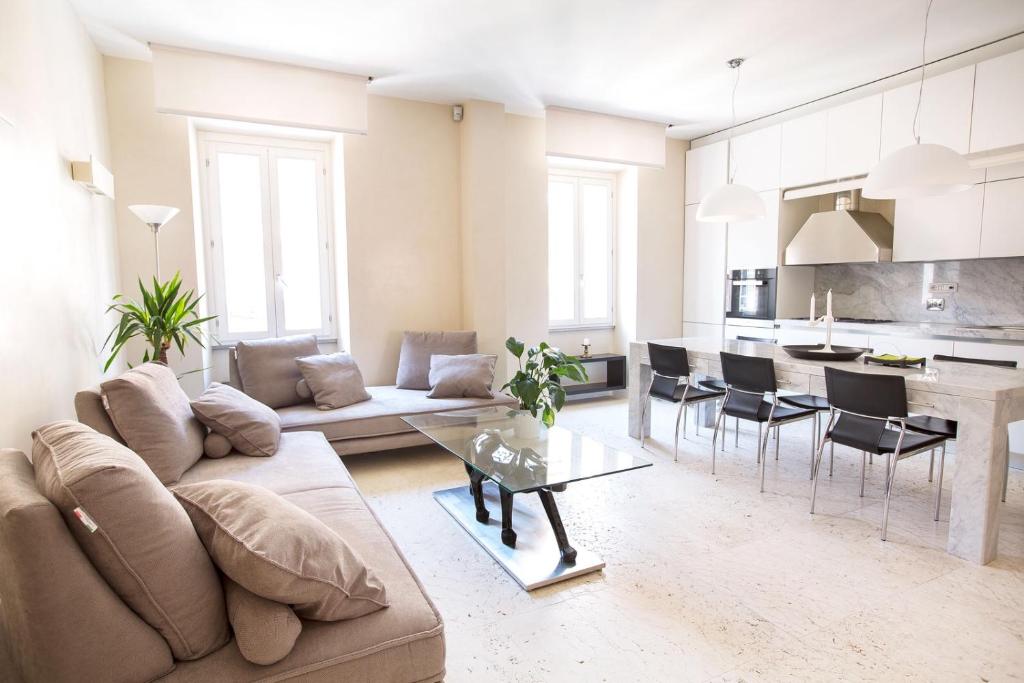 Chic Coliseum — Hotel in Rome