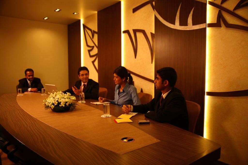 ศูนย์ธุรกิจ