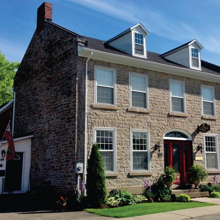 Sir Isaac Brock B&B Luxury Suites photo