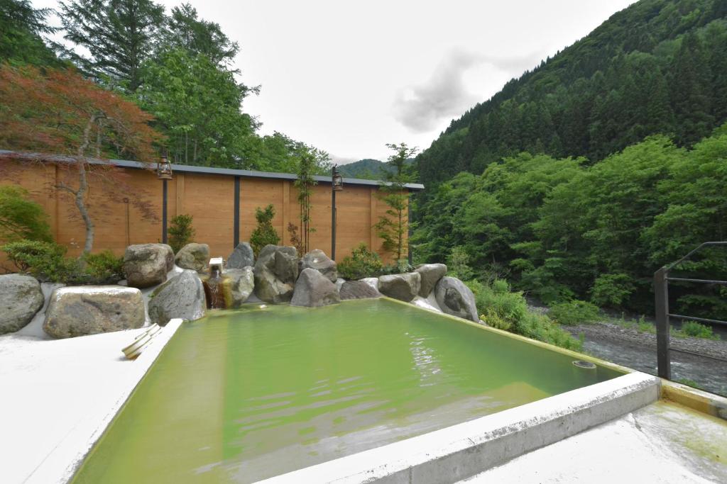 Hot spring bath