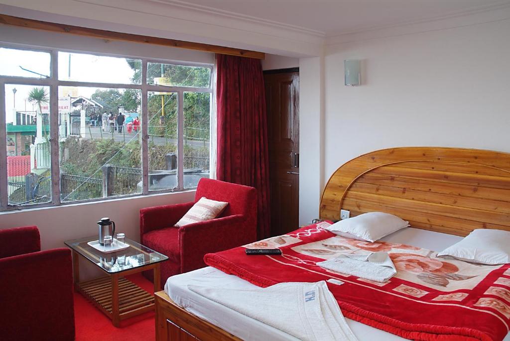 Hotel Dolphin photo