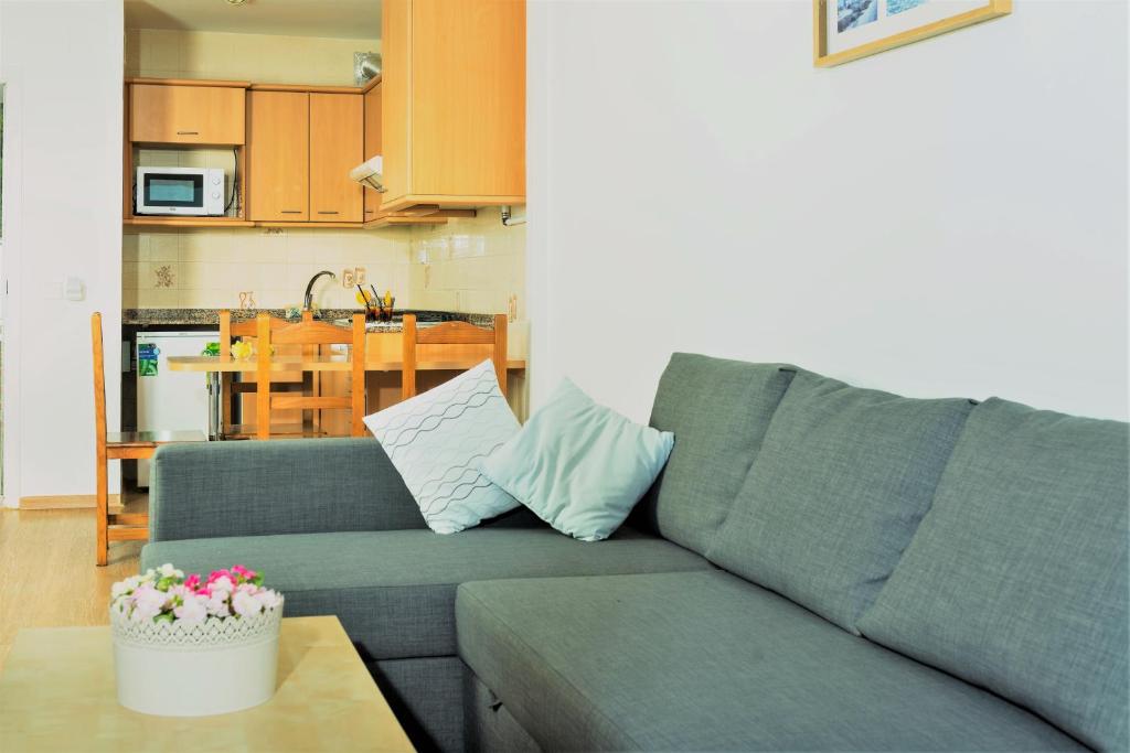 Apartaments Els Llorers — Hotel rooms in Lloret de Mar, Catalonia