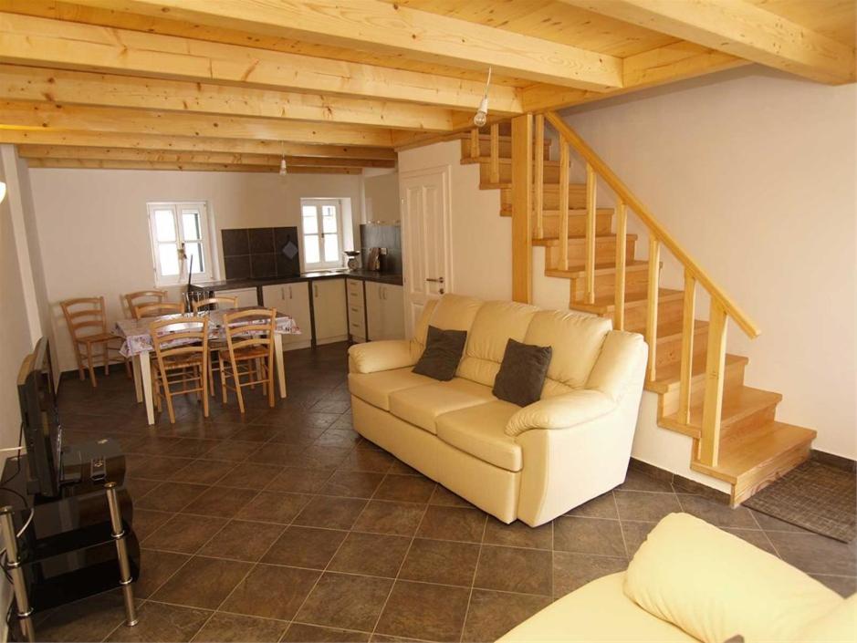 Mariana B4, Veli Lošinj