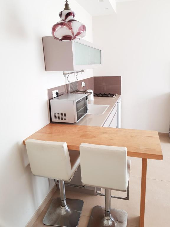 HaYarkon Street Apartment