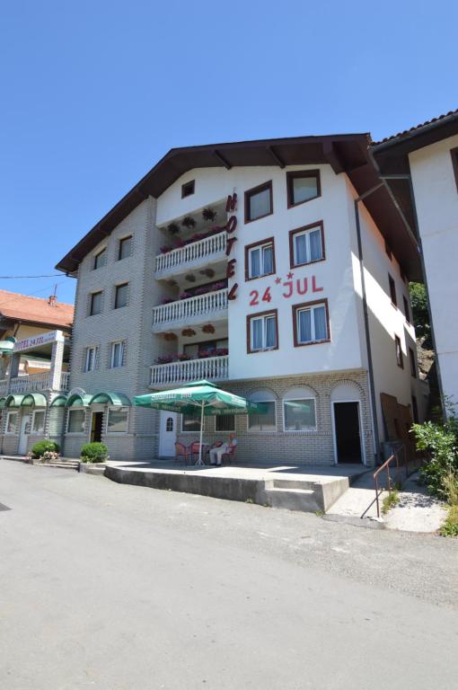 Hotel 24 jul — Hotel in Pljevlja