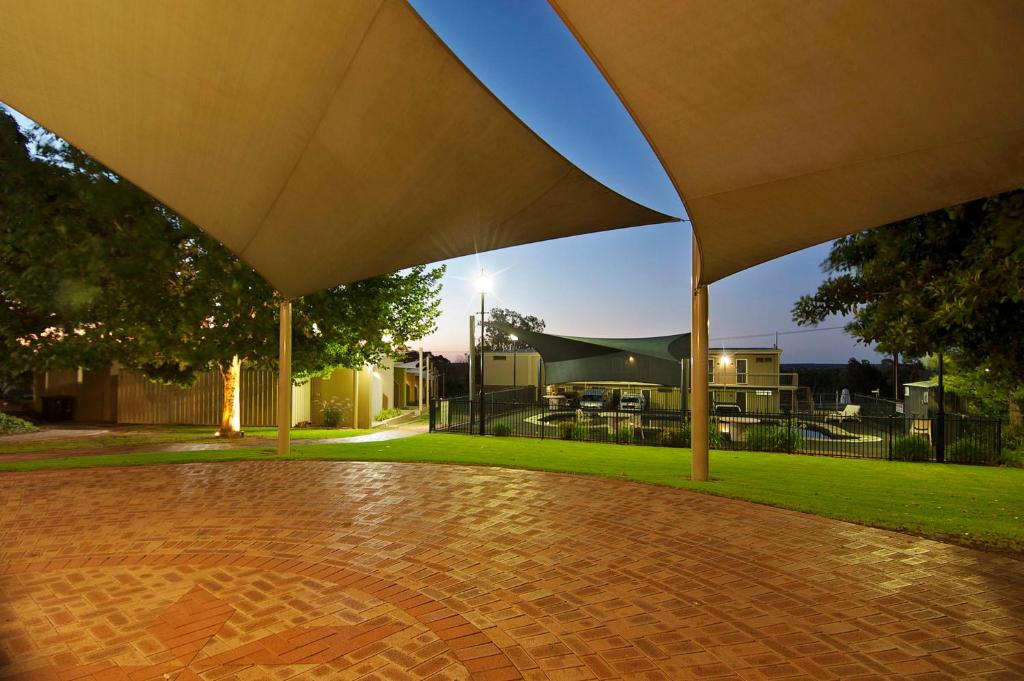 Loxton Community Hotel Motel photo