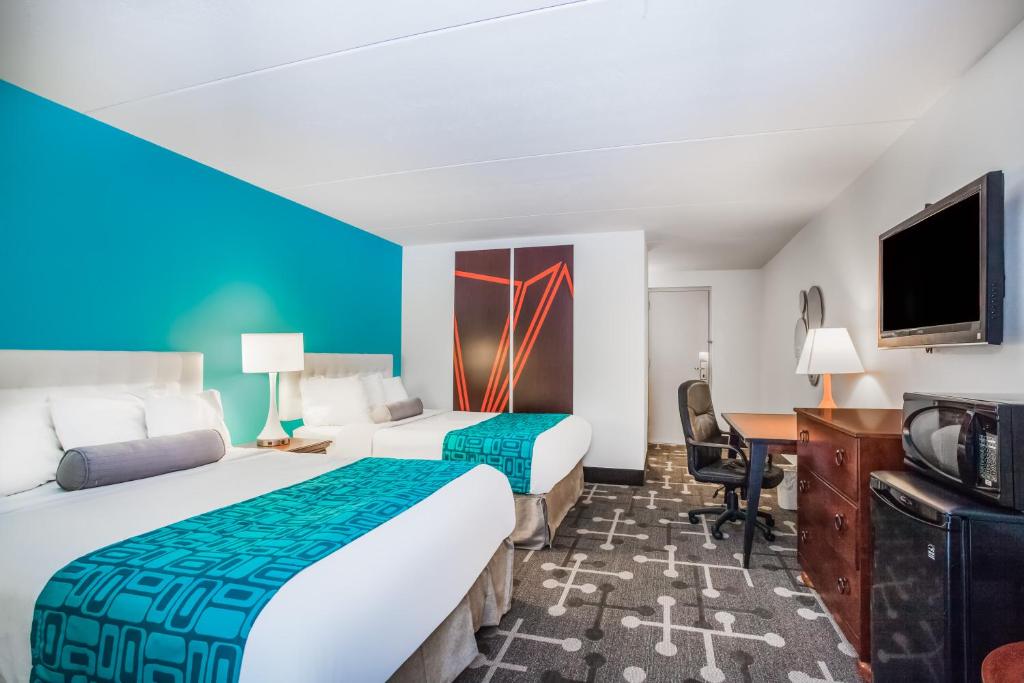 Howard Johnson Accommodations