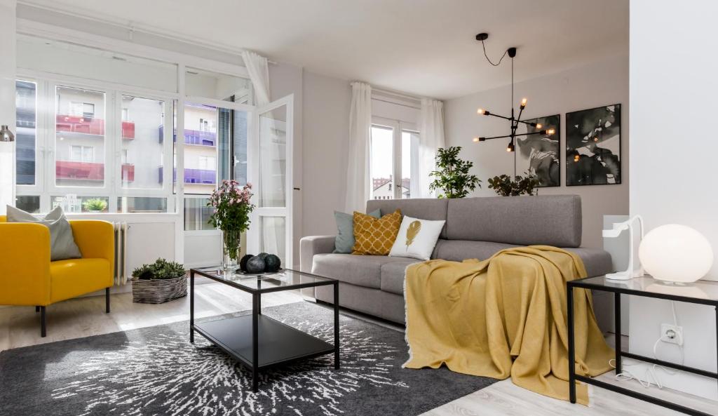 Trave - Bayona — Hotel in Pamplona