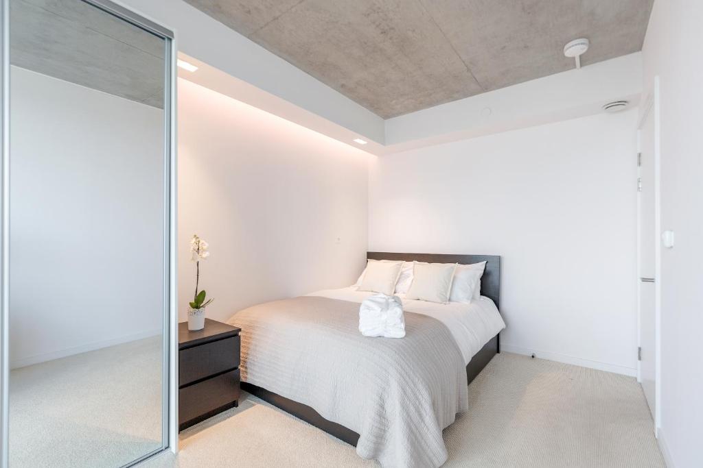 Royal Docks Penthouse photo